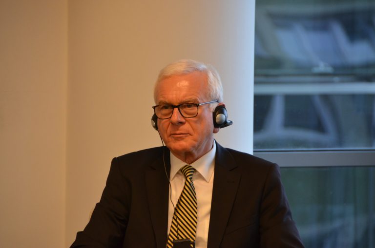 „Wir sind zu unserem Glück vereint. Mein europäischer Weg“ Hans-Gert Pöttering, 2.12.2015