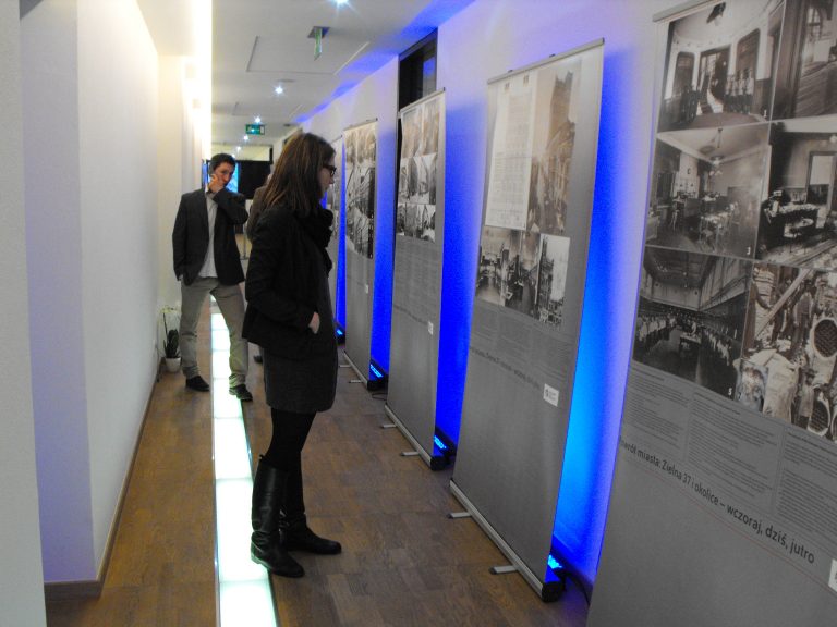 Wystawa o ul. Zielnej i Próżnej w ramach otwarcia kamienic odrestaurowanych przez firmę WARIMPEX