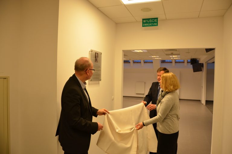 Odsłonięcie w CK Zielna tablicy dr. Albrechta Lemppa, byłego Dyrektora i członka Zarządu FWPN