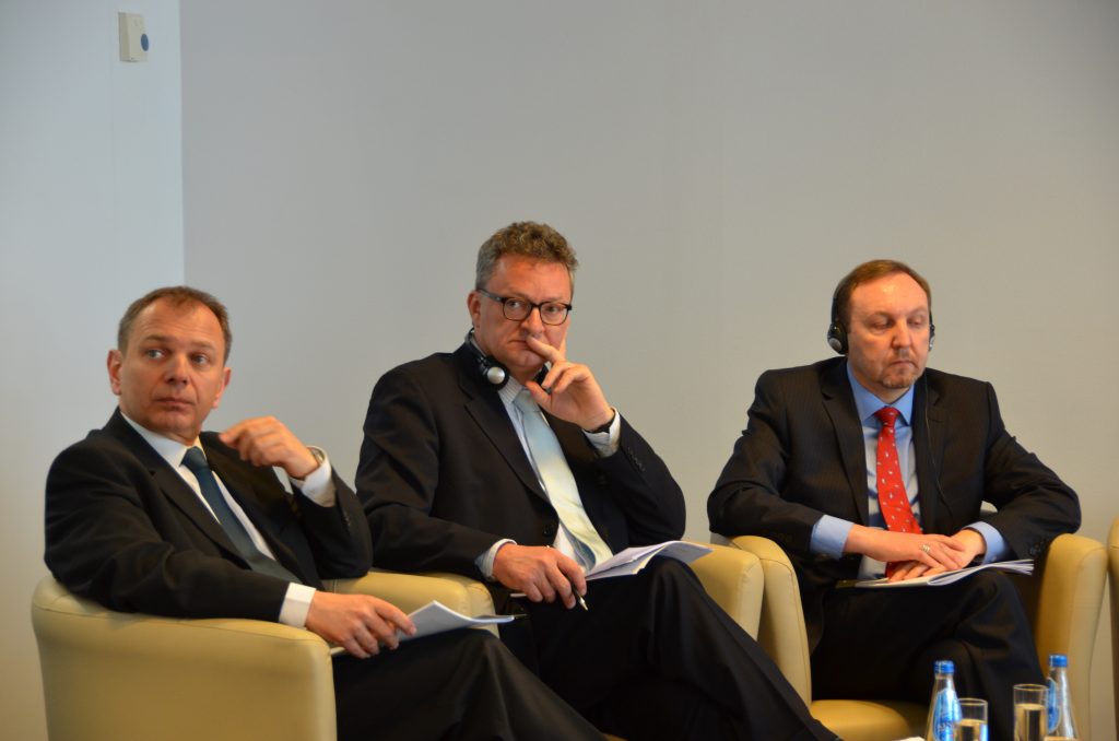 Raport ISP i Fundacji Bertelsmanna „Dalecy czy bliscy” 16 kwietnia 2015 r.