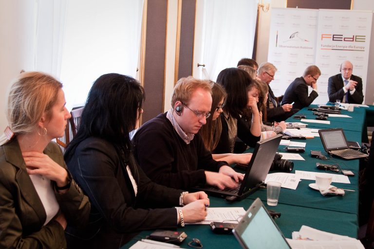 Raport „Rodzina – to się opłaca.” Fundacja Energia dla Europy 2012